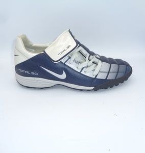 NIKE TOTAL 90 2003 ASTRO TURF FOOTBALL BOOTS - NIKE -T90 - SIZE 6 – HA7  CLASSICAL SHIRTS